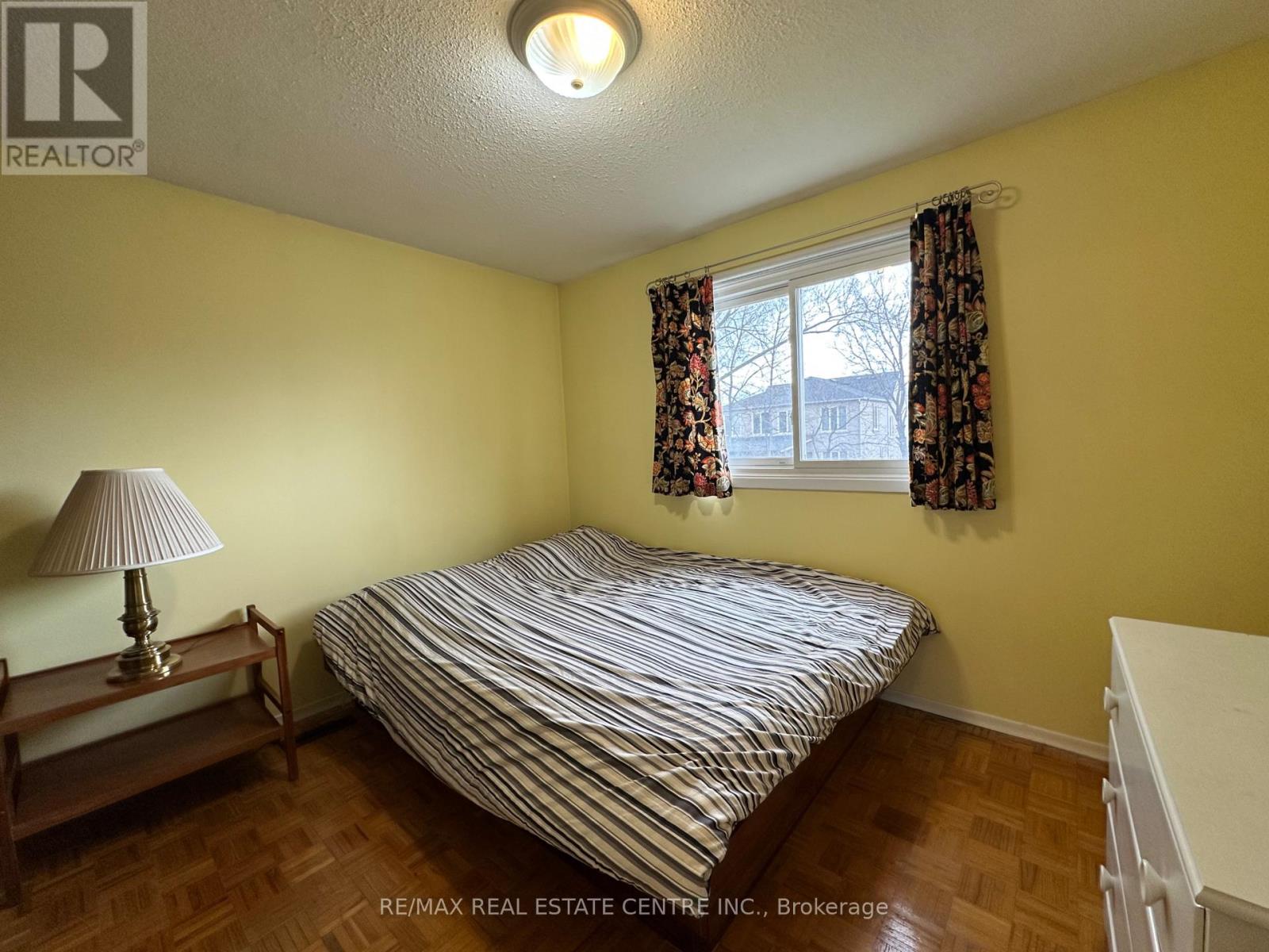 486 Galedowns Court, Mississauga, Ontario  L5A 3H9 - Photo 37 - W12962640