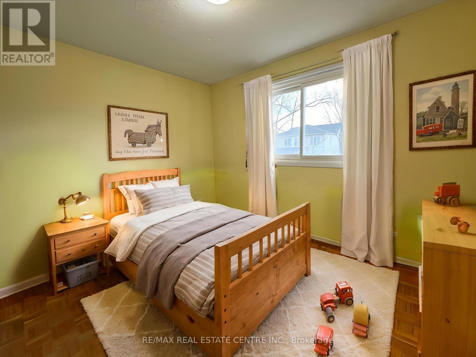 486 Galedowns Court, Mississauga, Ontario  L5A 3H9 - Photo 38 - W12962640