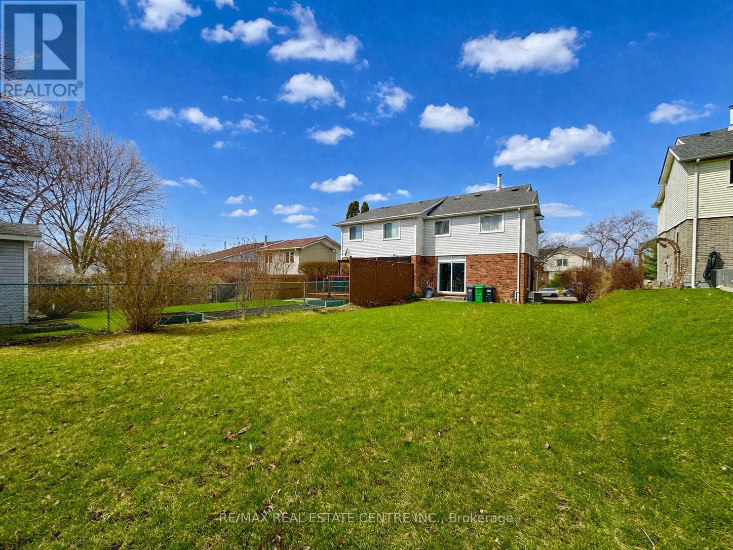 486 Galedowns Court, Mississauga, Ontario  L5A 3H9 - Photo 40 - W12962640