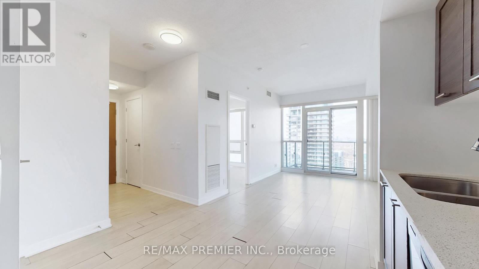 4605 - 2200 Lake Shore Boulevard W, Toronto (Mimico), Ontario  M8V 1A4 - Photo 5 - W12962646