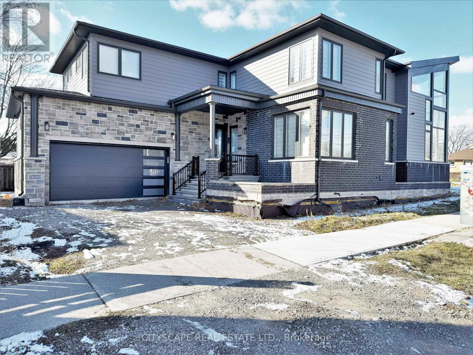 204 MARY STREET, Oakville, Ontario