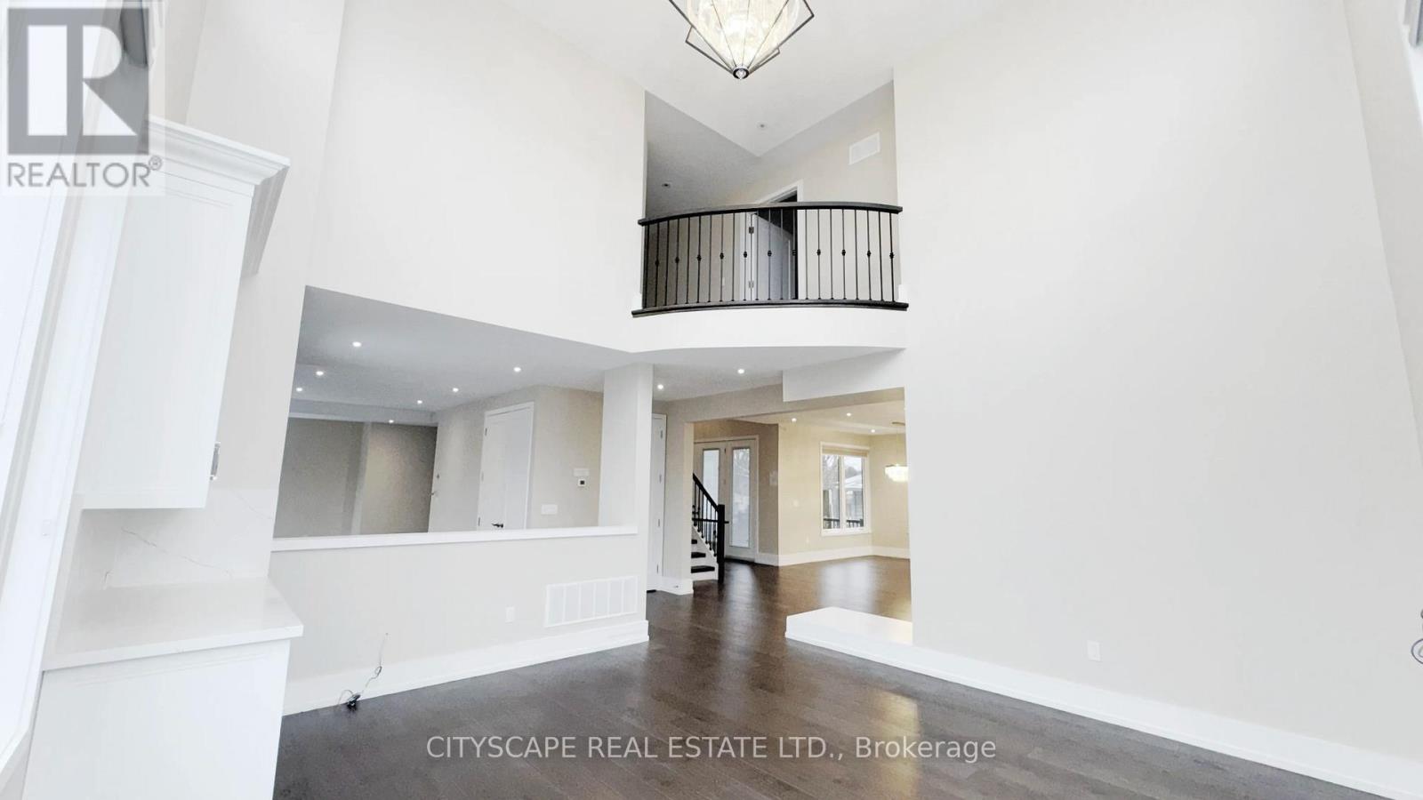 204 Mary Street, Oakville (Co Central), Ontario  L6K 1S4 - Photo 17 - W12962650