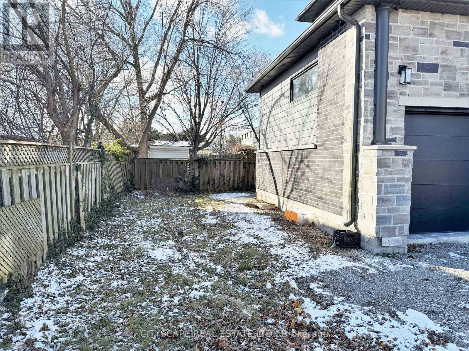 204 Mary Street, Oakville (Co Central), Ontario  L6K 1S4 - Photo 44 - W12962650