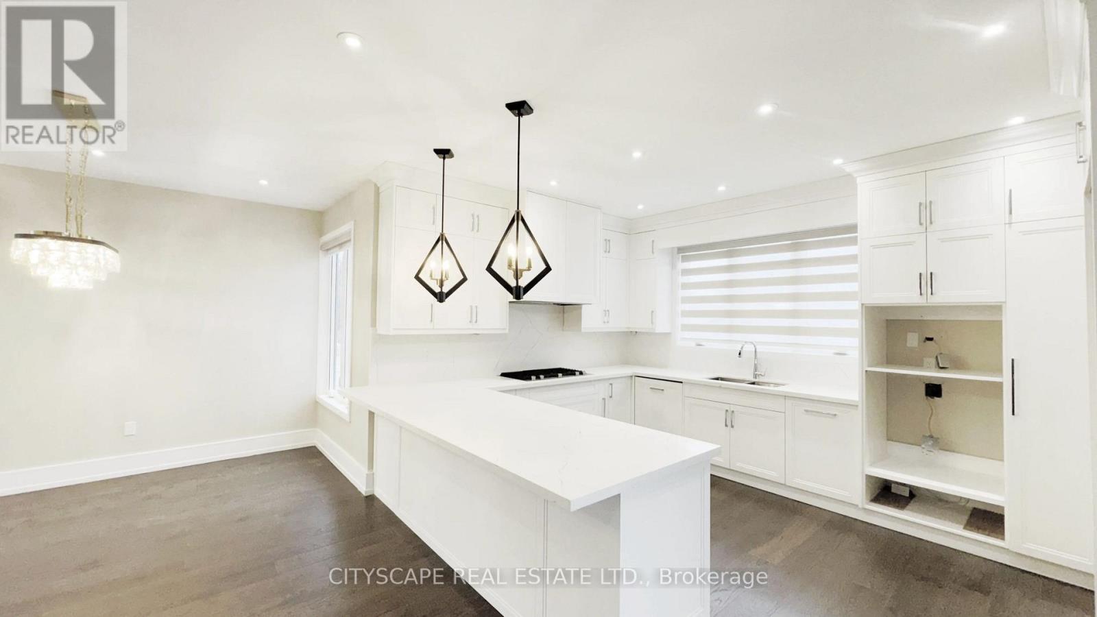 204 Mary Street, Oakville (Co Central), Ontario  L6K 1S4 - Photo 9 - W12962650