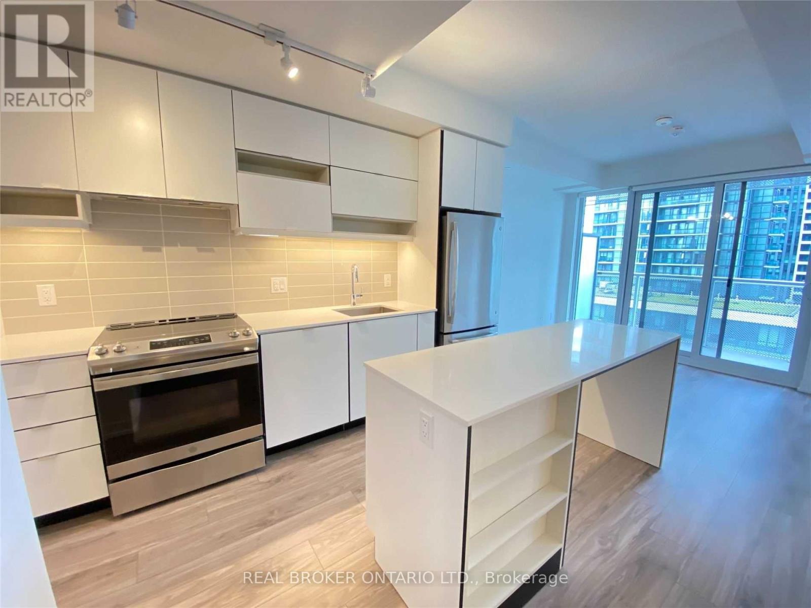 2212 - 4065 Confederation Parkway, Mississauga (City Centre), Ontario  L5B 4N1 - Photo 6 - W12962656