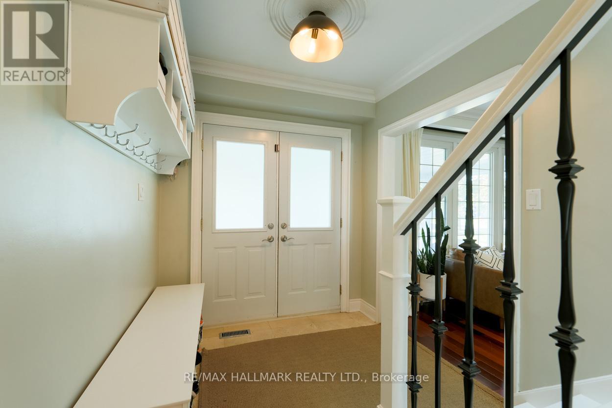 2429 Cliff Road, Mississauga (Cooksville), Ontario  L5A 2P1 - Photo 3 - W12962660