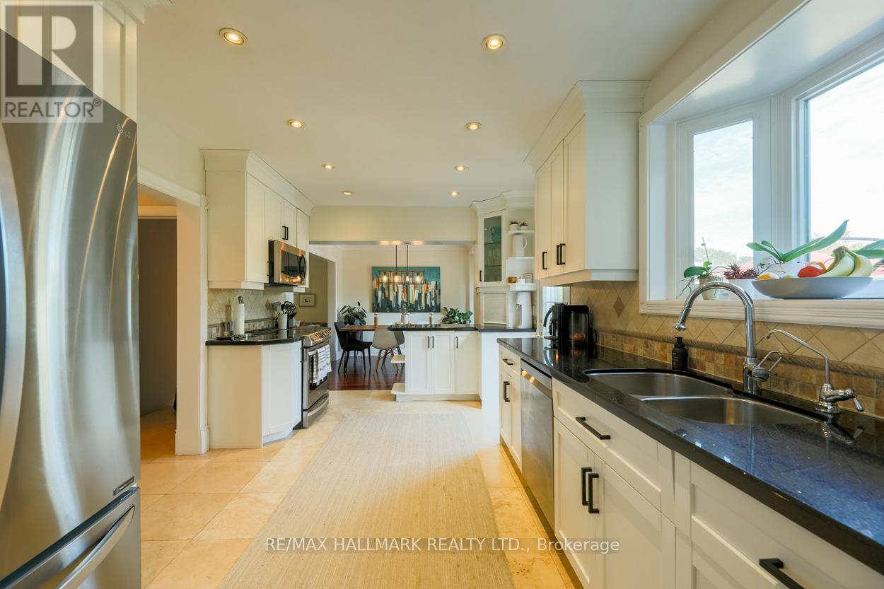 2429 Cliff Road, Mississauga (Cooksville), Ontario  L5A 2P1 - Photo 9 - W12962660