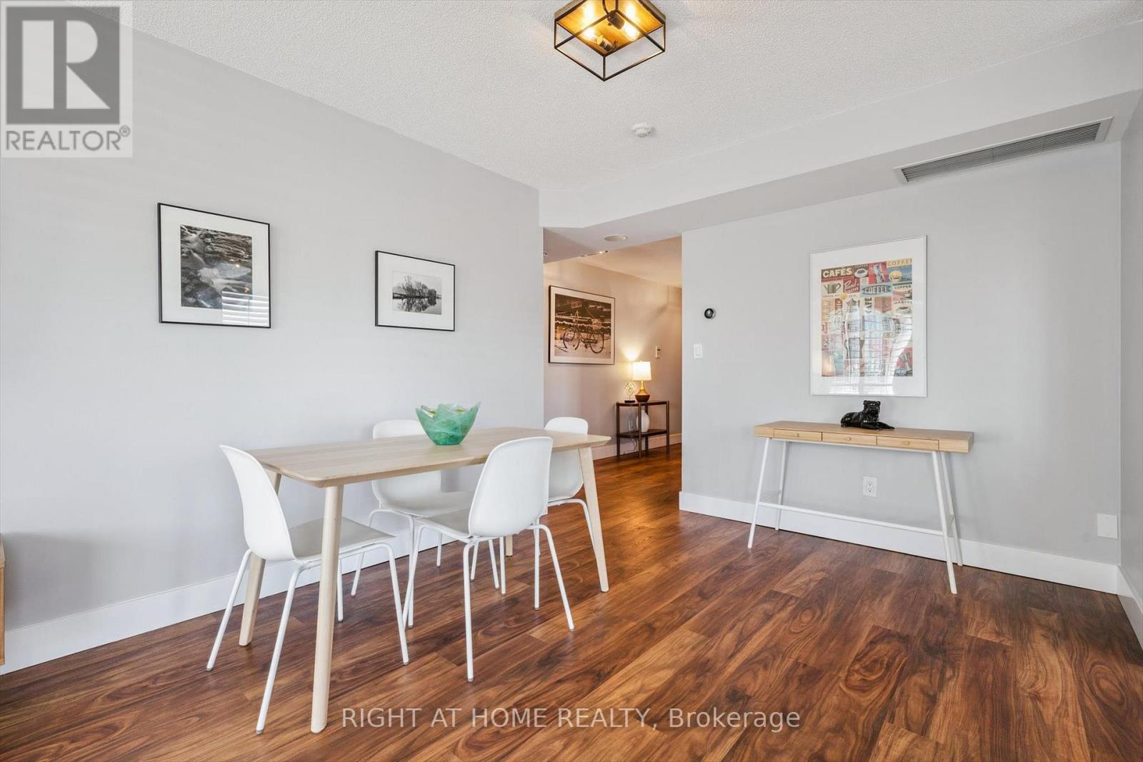 304 - 190 Manitoba Street, Toronto (Mimico), Ontario  M8Y 3Y8 - Photo 5 - W12962684