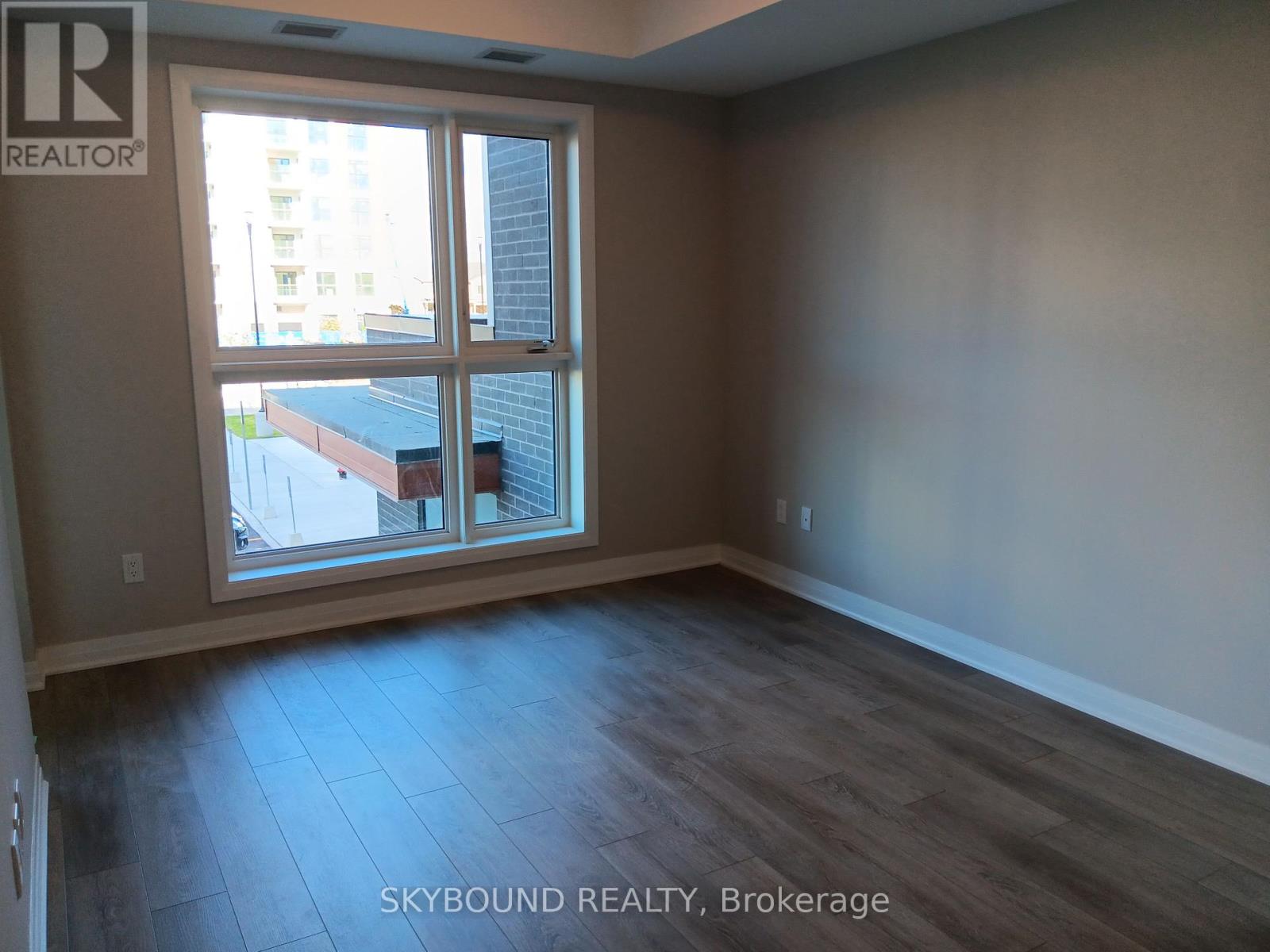 213 - 480 Gordon Krantz Avenue, Milton, Ontario  L9E 1Z4 - Photo 3 - W12962690