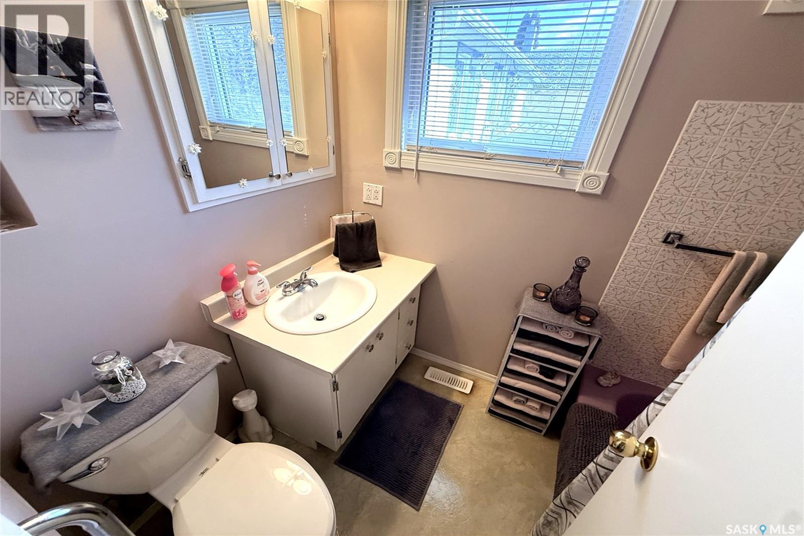 215 College Avenue, Regina, Saskatchewan  S4N 0W7 - Photo 15 - SK032227