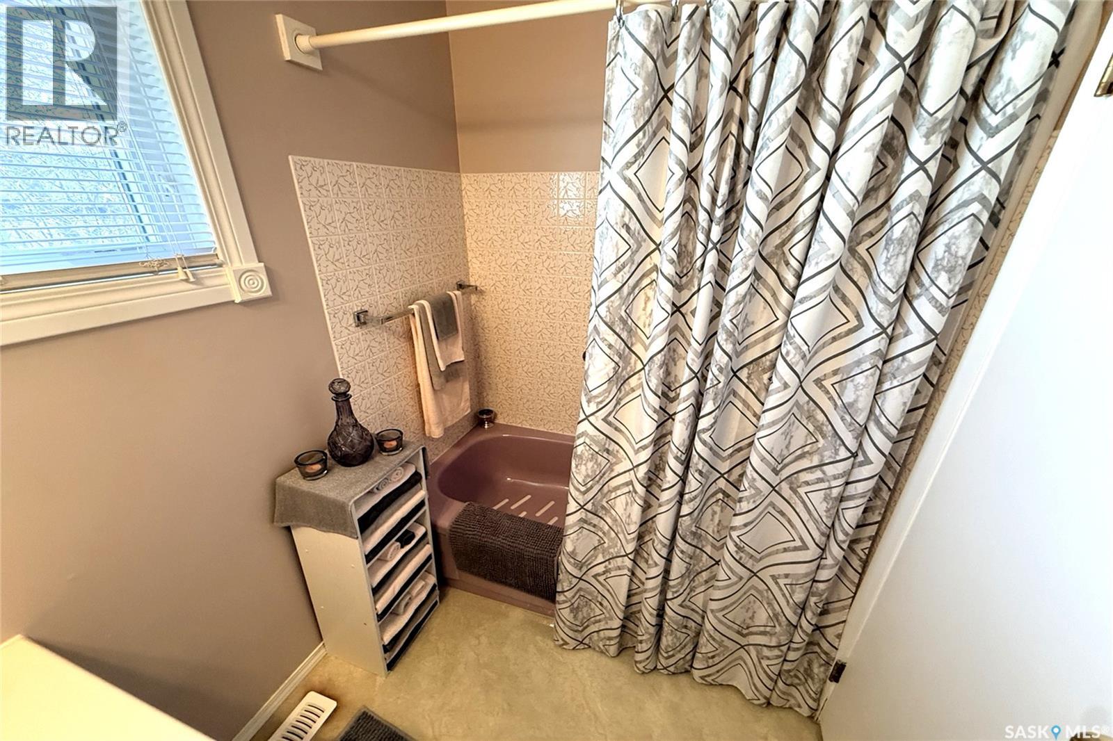 215 College Avenue, Regina, Saskatchewan  S4N 0W7 - Photo 16 - SK032227