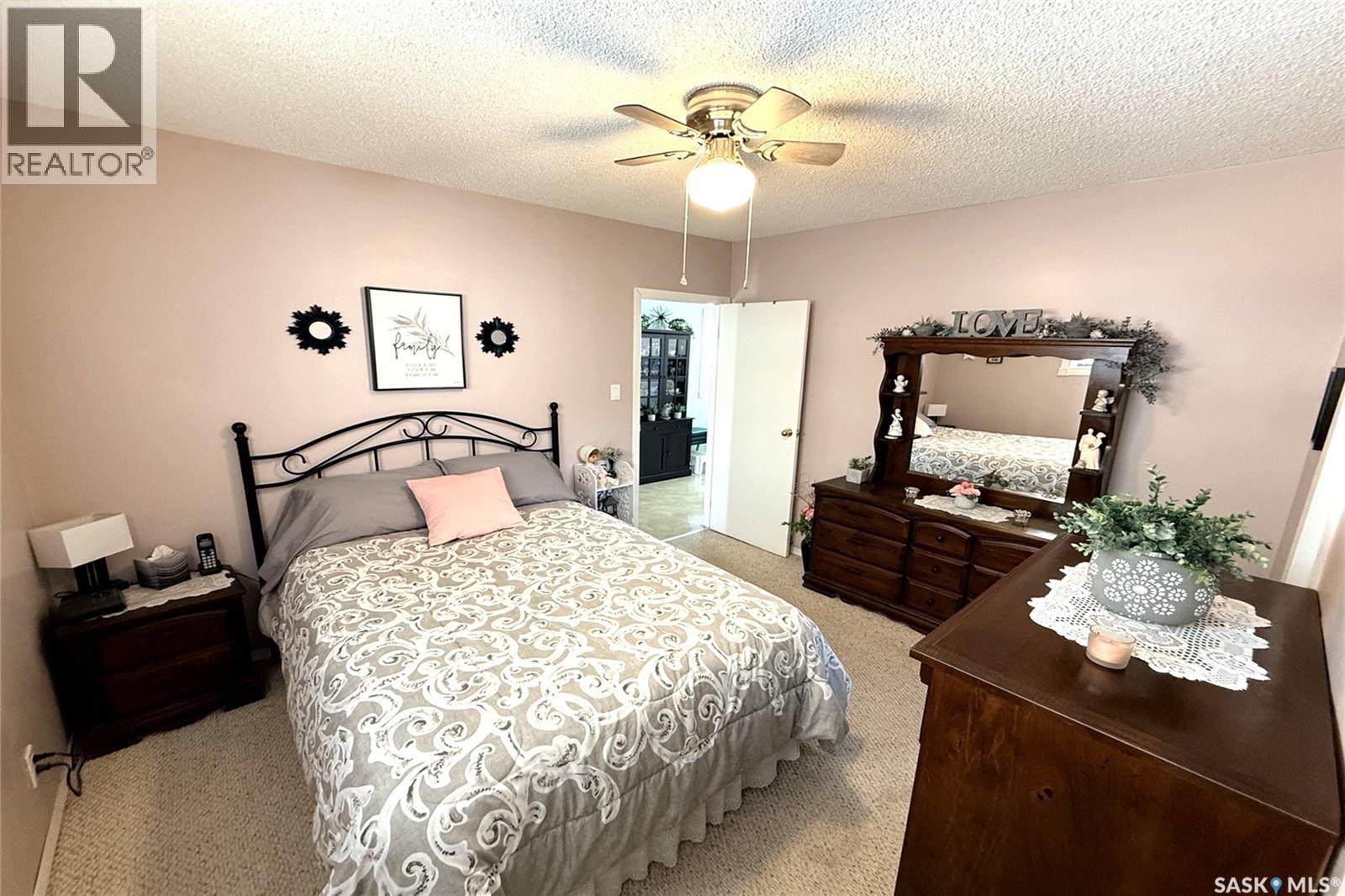 215 College Avenue, Regina, Saskatchewan  S4N 0W7 - Photo 19 - SK032227