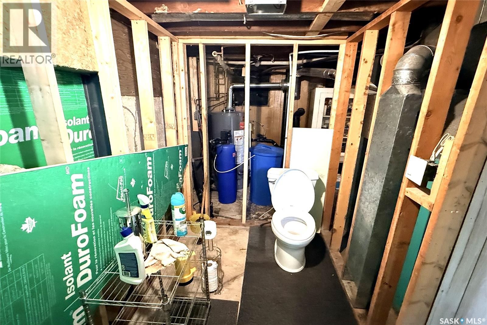 215 College Avenue, Regina, Saskatchewan  S4N 0W7 - Photo 25 - SK032227