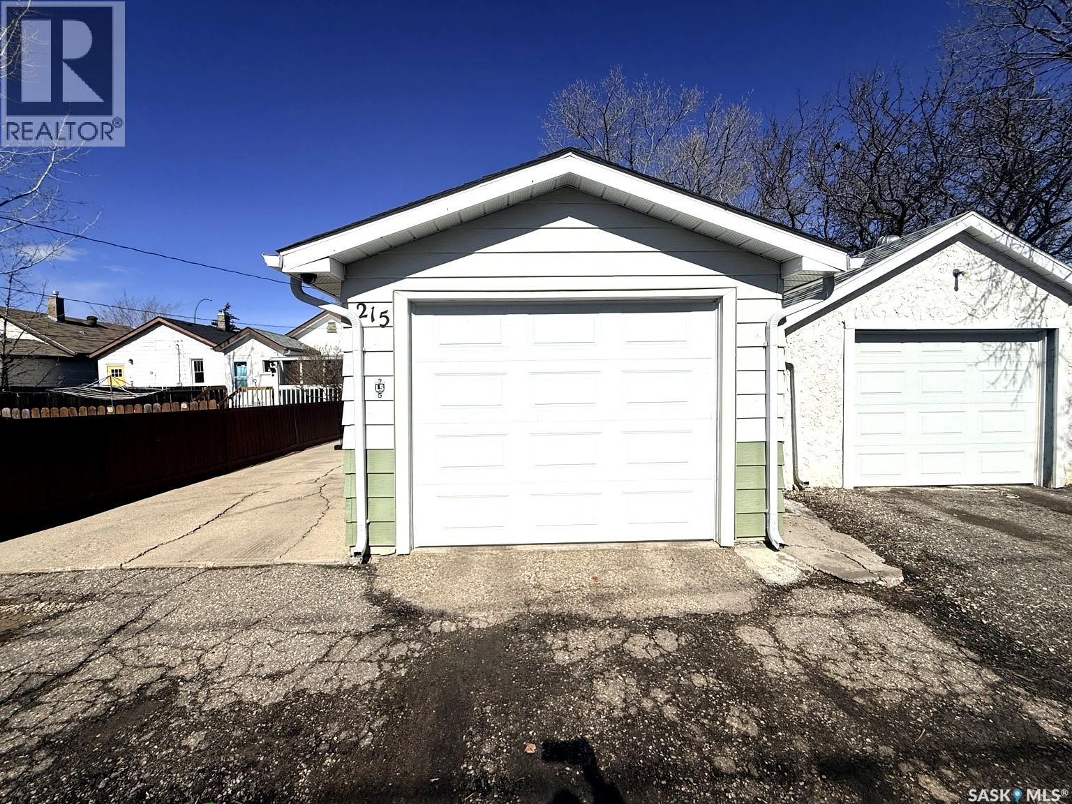 215 College Avenue, Regina, Saskatchewan  S4N 0W7 - Photo 32 - SK032227