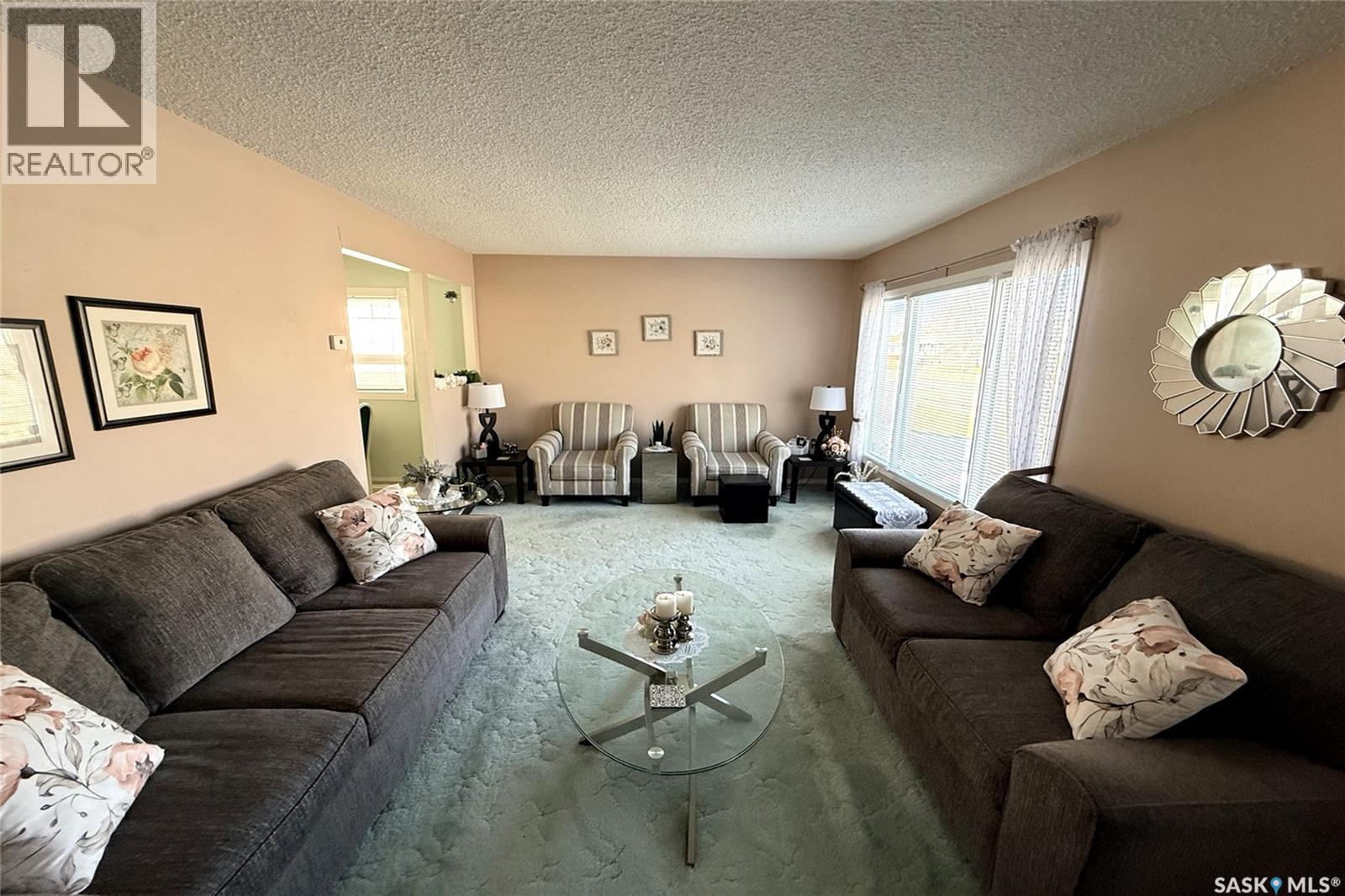 215 College Avenue, Regina, Saskatchewan  S4N 0W7 - Photo 7 - SK032227