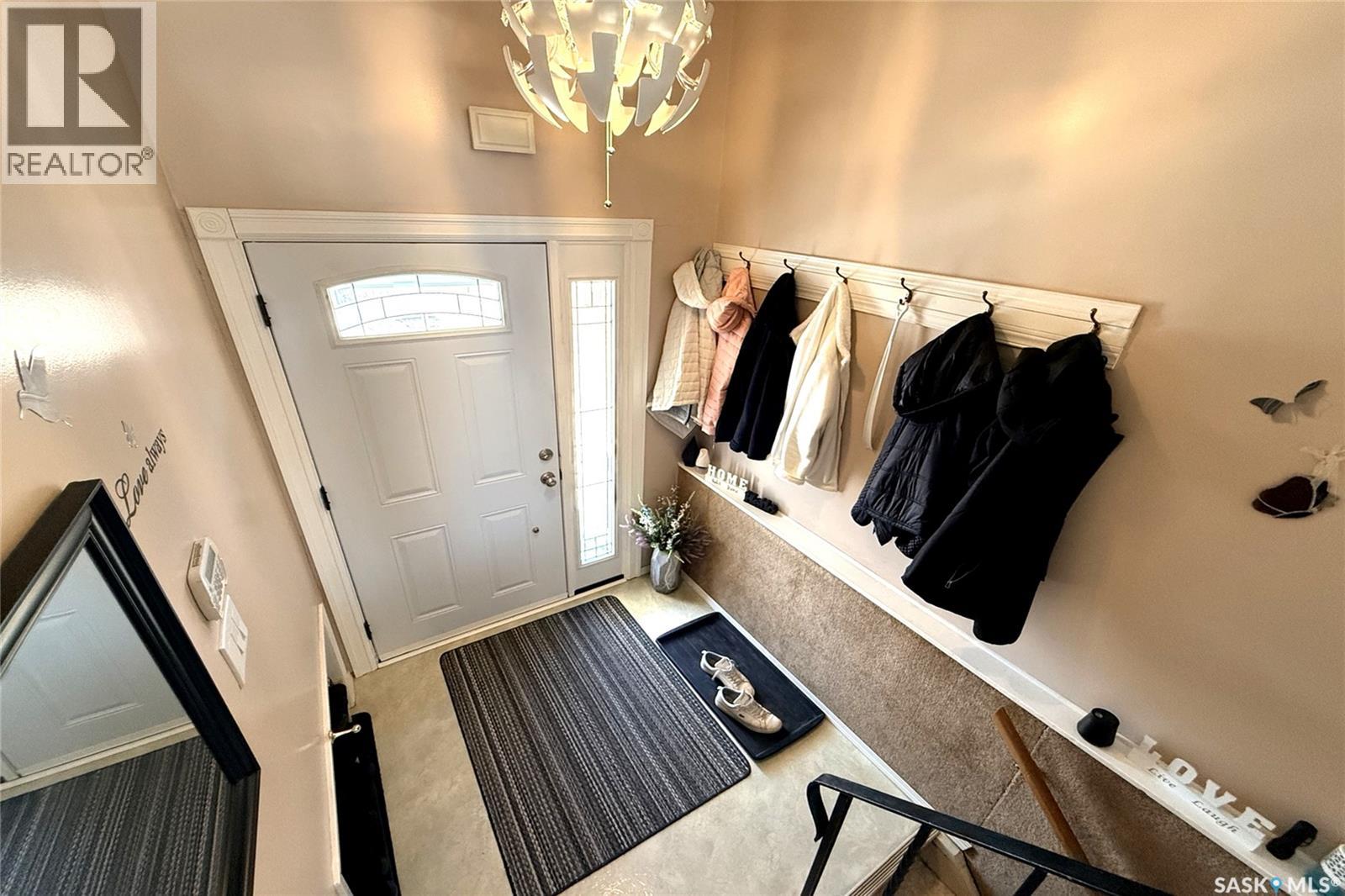 215 College Avenue, Regina, Saskatchewan  S4N 0W7 - Photo 9 - SK032227