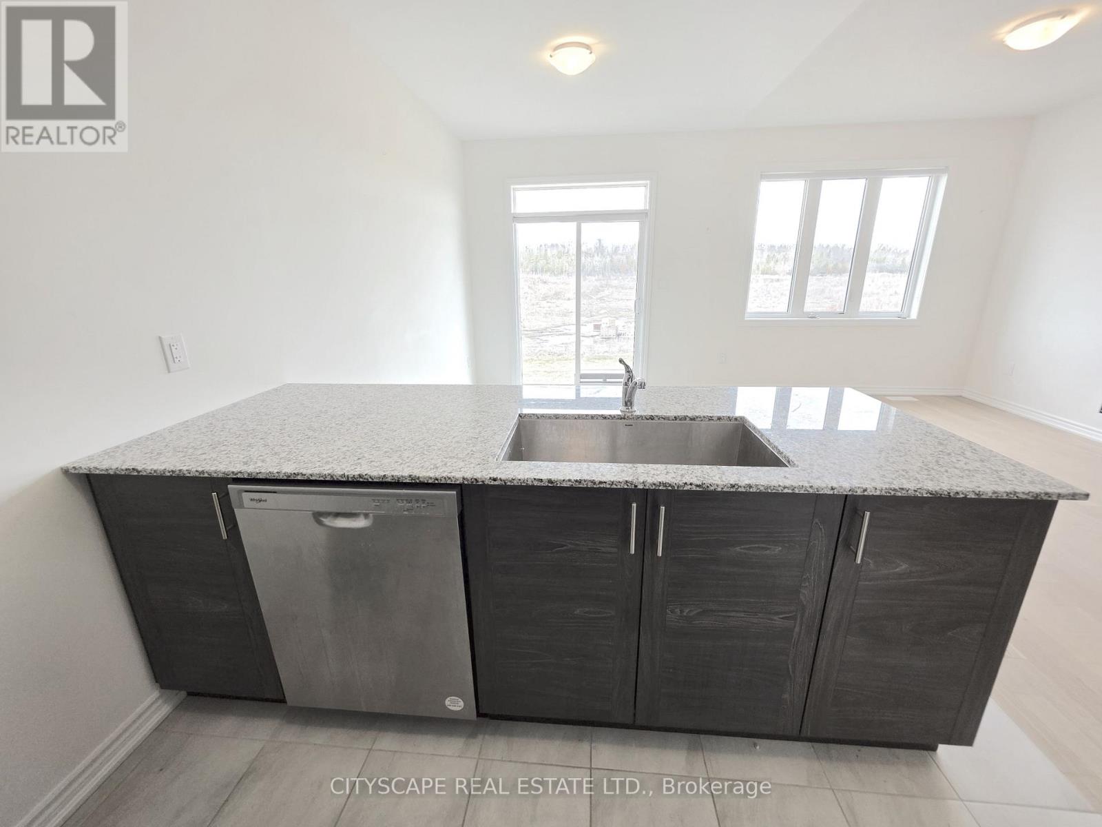 48 Hillcroft Way, Kawartha Lakes, Ontario  K0M 1A0 - Photo 15 - X12962692