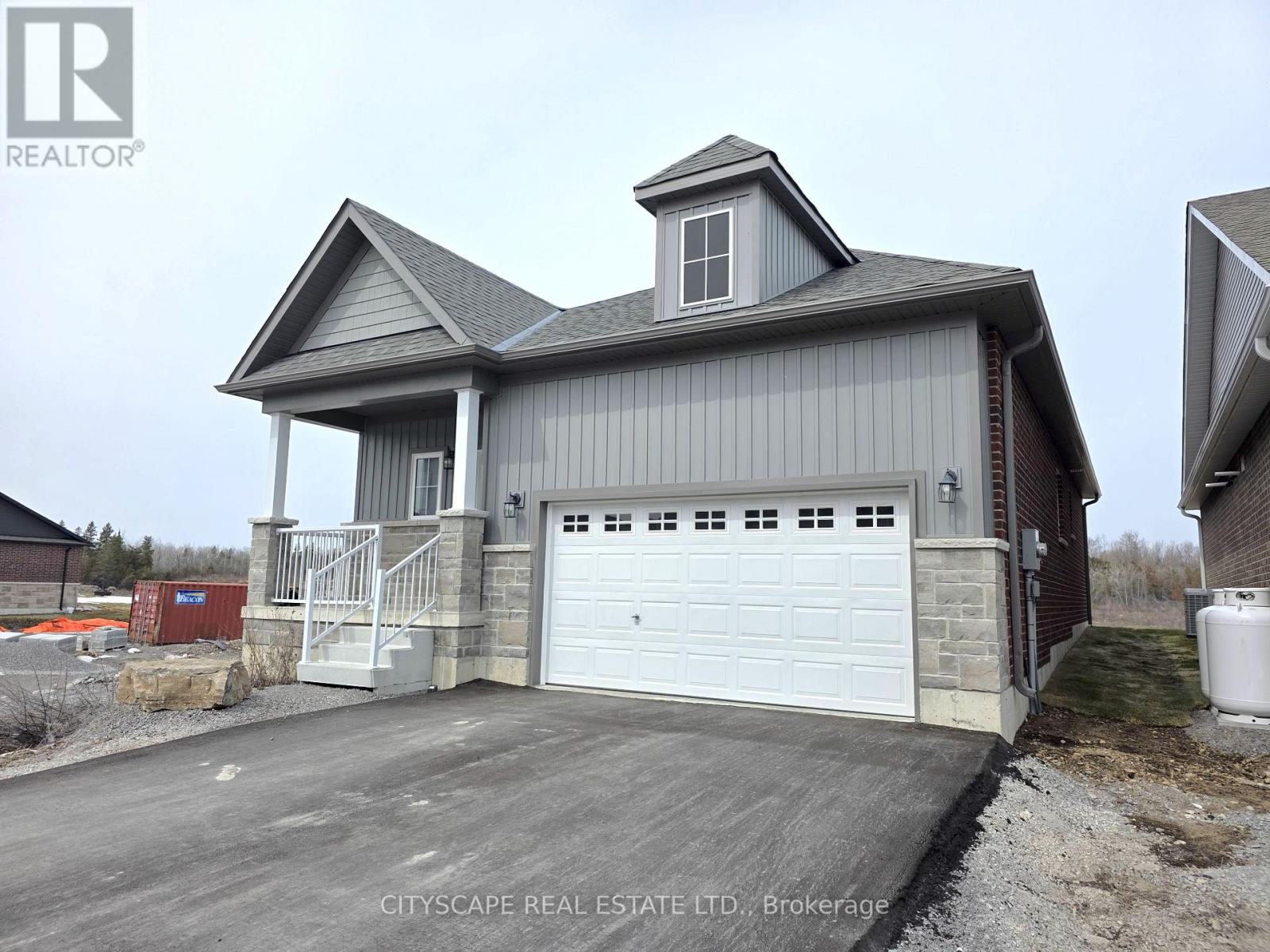 48 Hillcroft Way, Kawartha Lakes, Ontario  K0M 1A0 - Photo 3 - X12962692