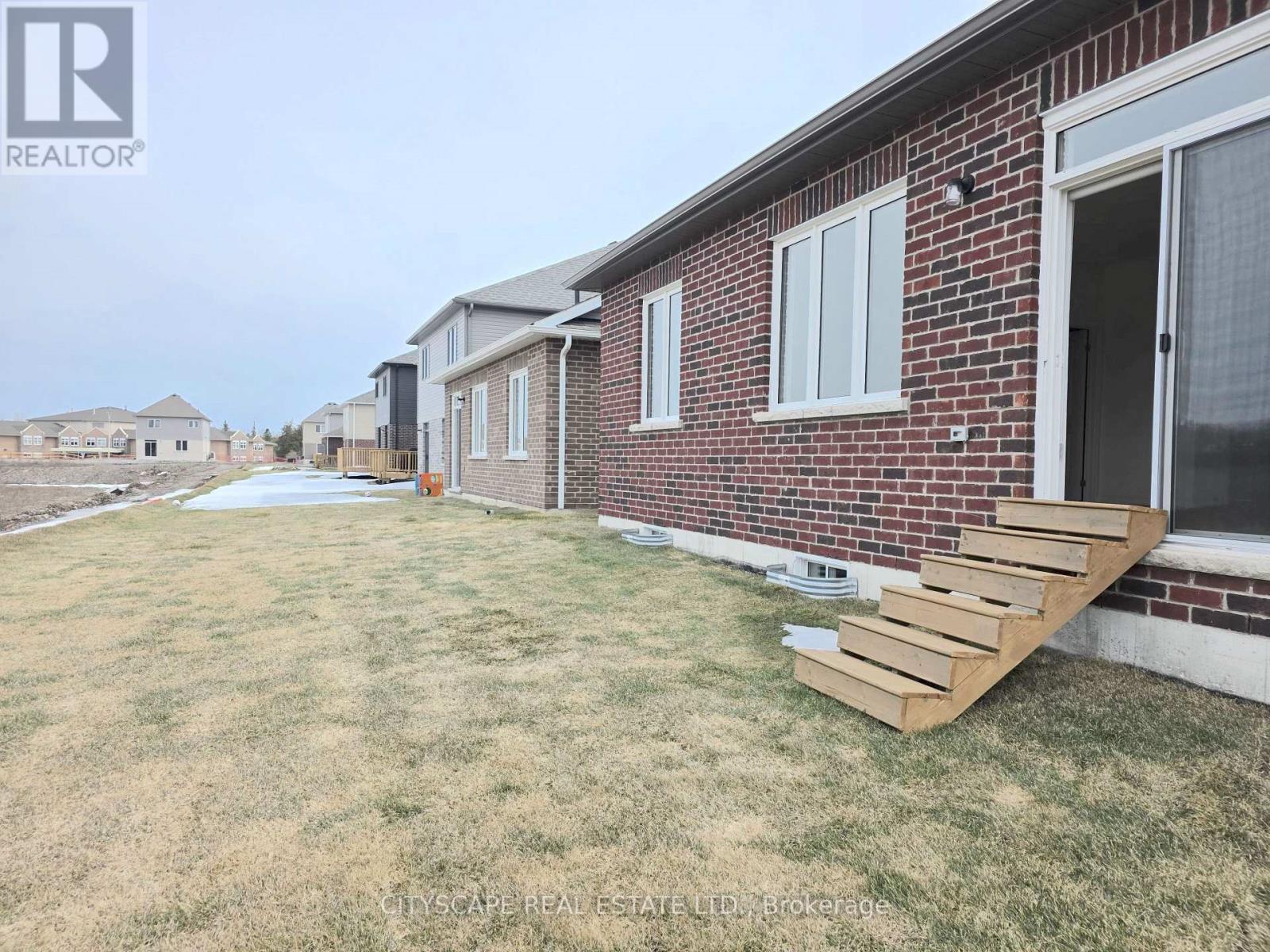 48 Hillcroft Way, Kawartha Lakes, Ontario  K0M 1A0 - Photo 48 - X12962692