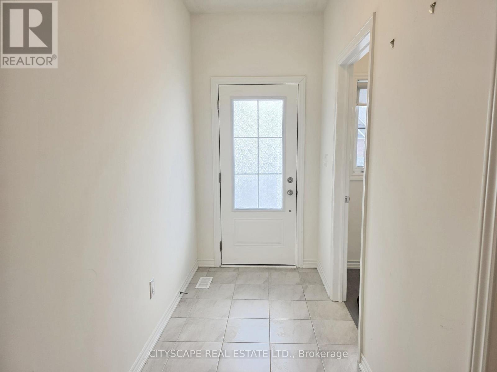 48 Hillcroft Way, Kawartha Lakes, Ontario  K0M 1A0 - Photo 6 - X12962692