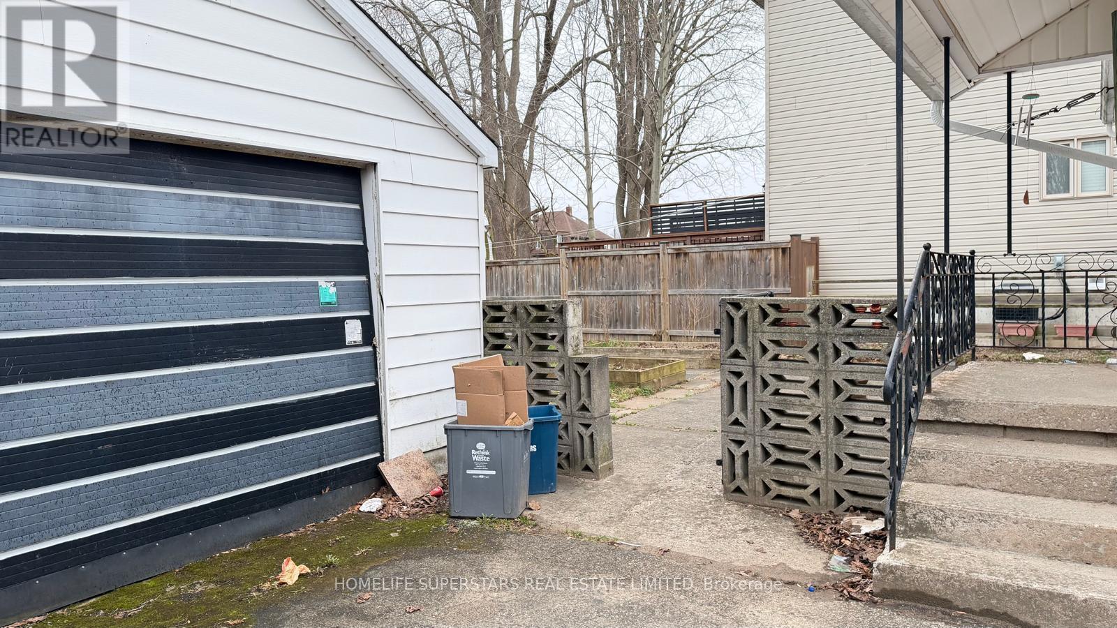 6248 Culp Street E, Niagara Falls (Dorchester), Ontario  L2G 2C1 - Photo 2 - X12962698