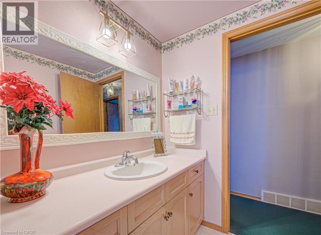 489 Northlake Drive, Waterloo, Ontario N2V 1V5 - Photo 25 - 40815926