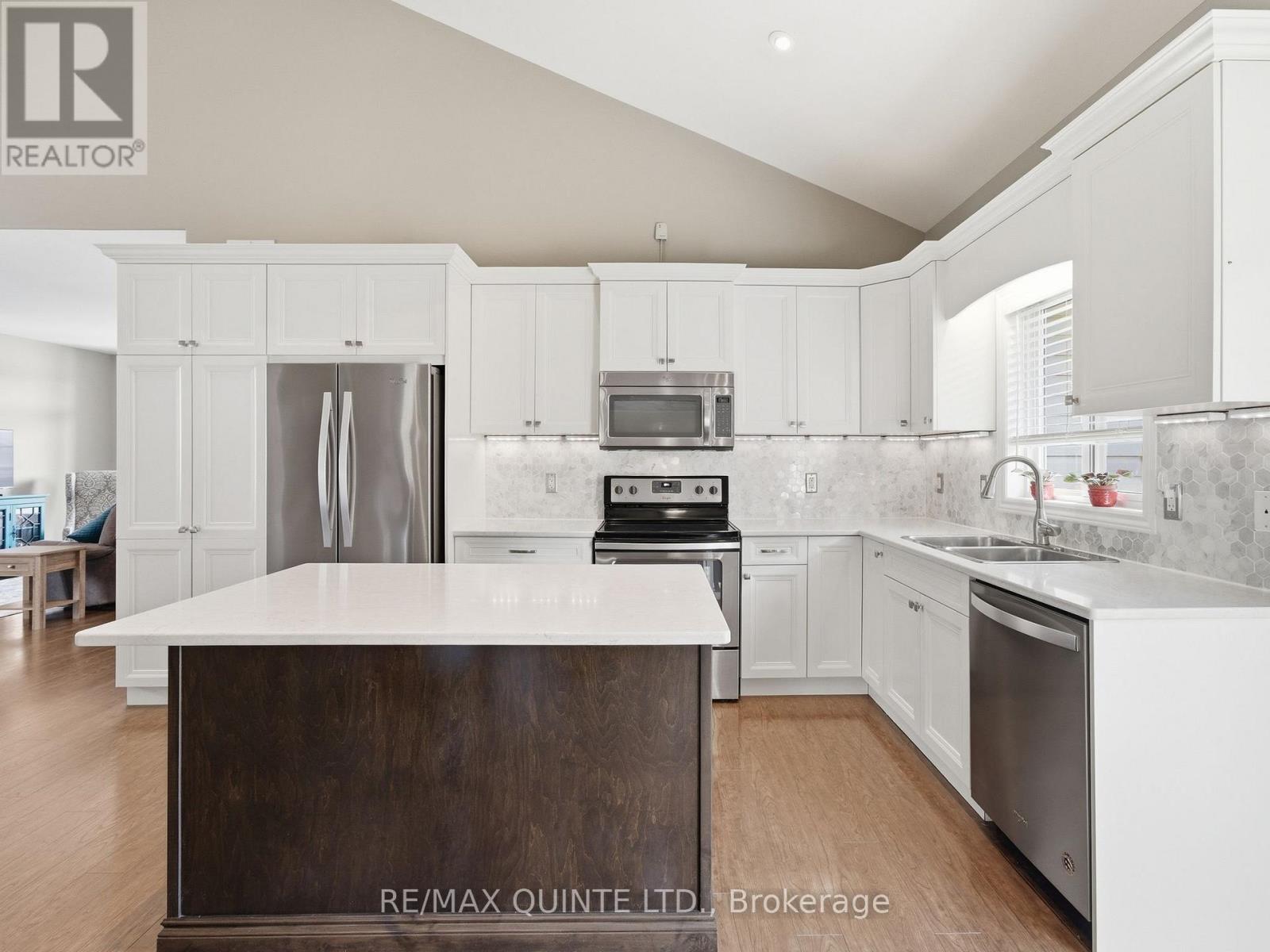 18 Deacon Place, Belleville, Ontario  K8P 0E9 - Photo 18 - X12962776