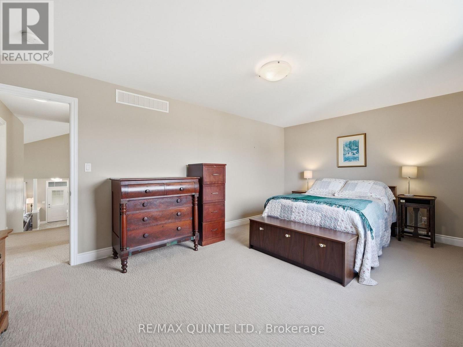 18 Deacon Place, Belleville, Ontario  K8P 0E9 - Photo 22 - X12962776