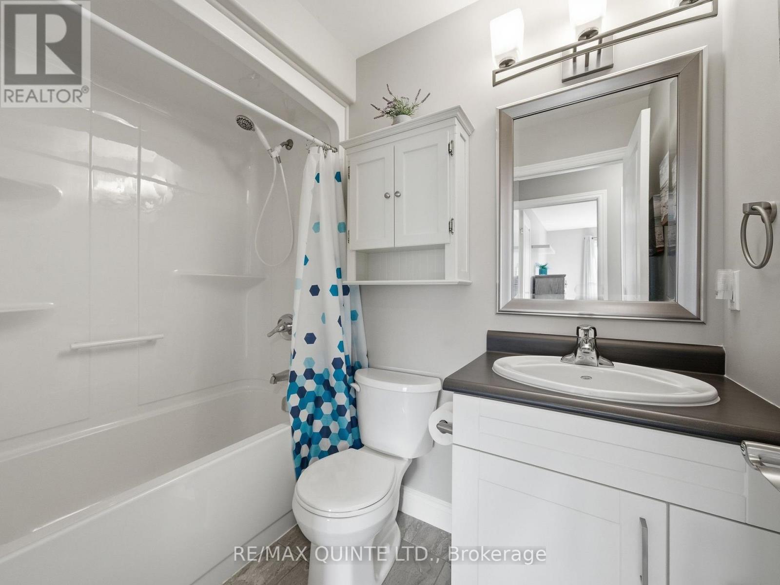 18 Deacon Place, Belleville, Ontario  K8P 0E9 - Photo 31 - X12962776