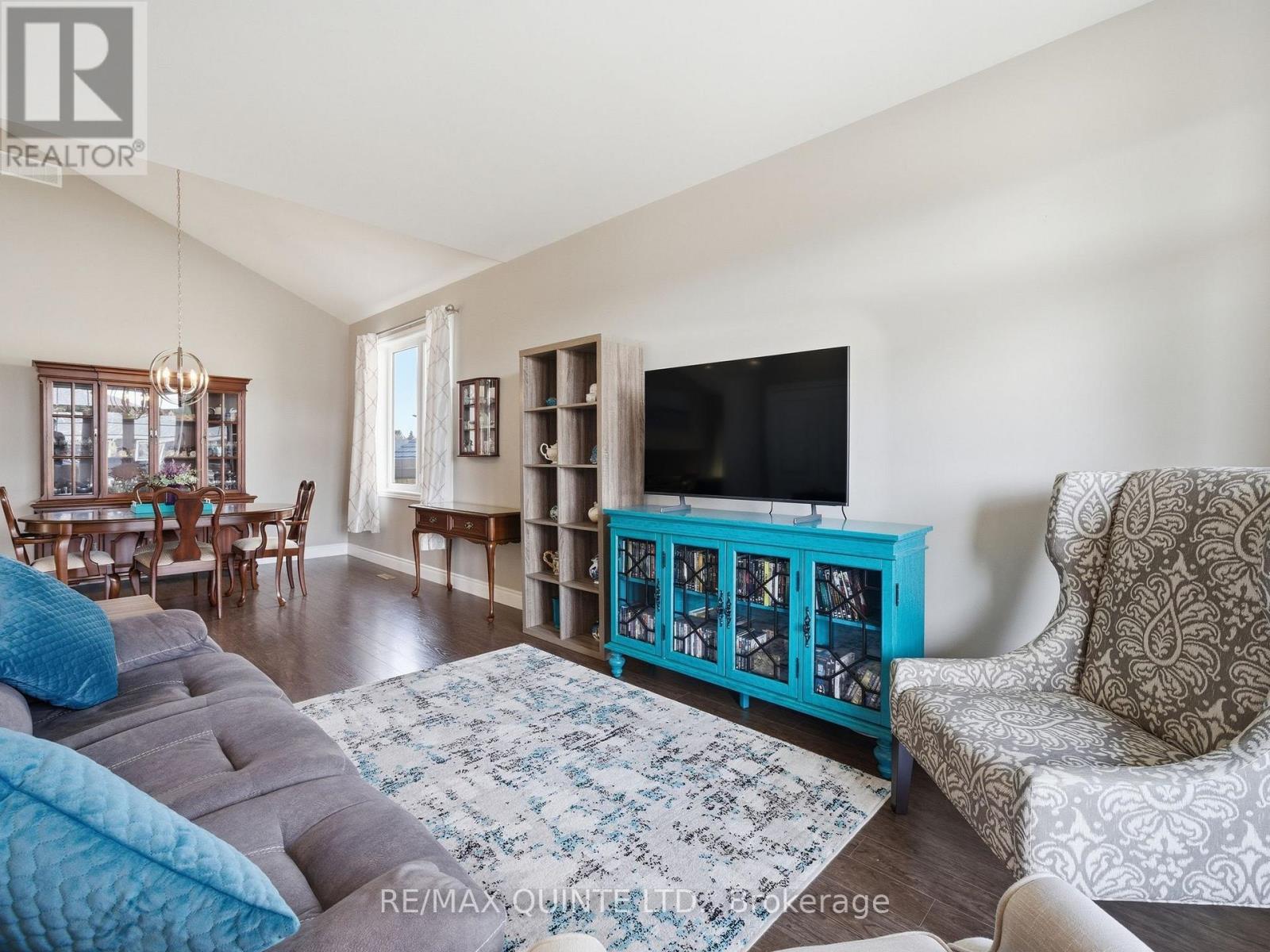 18 Deacon Place, Belleville, Ontario  K8P 0E9 - Photo 7 - X12962776