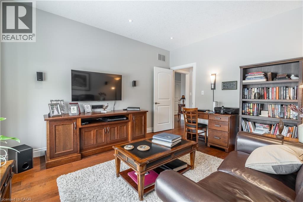 200 Falling Brook Drive, Ancaster, Ontario  L9G 1E6 - Photo 11 - 40812309