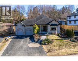 200 FALLING BROOK Drive, Ancaster, Ontario