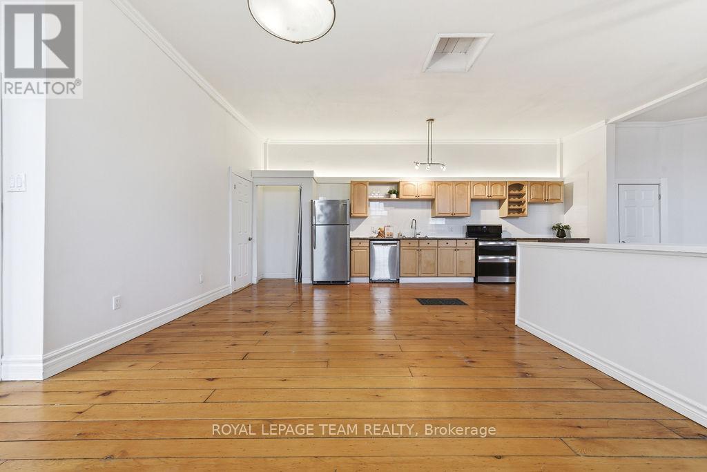 4 Elgin Street, Arnprior, Ontario  K7S 1N3 - Photo 14 - X12962816