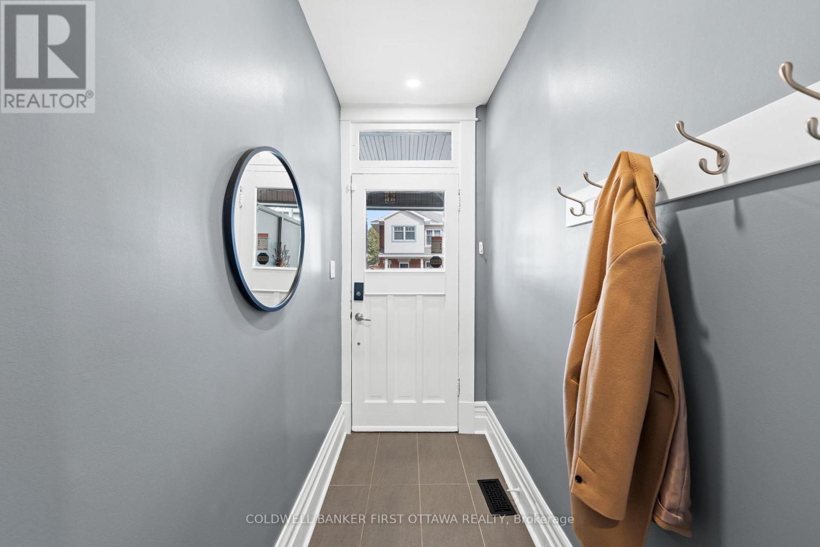 68 Brighton Avenue, Ottawa, Ontario  K1S 0T2 - Photo 4 - X12962734