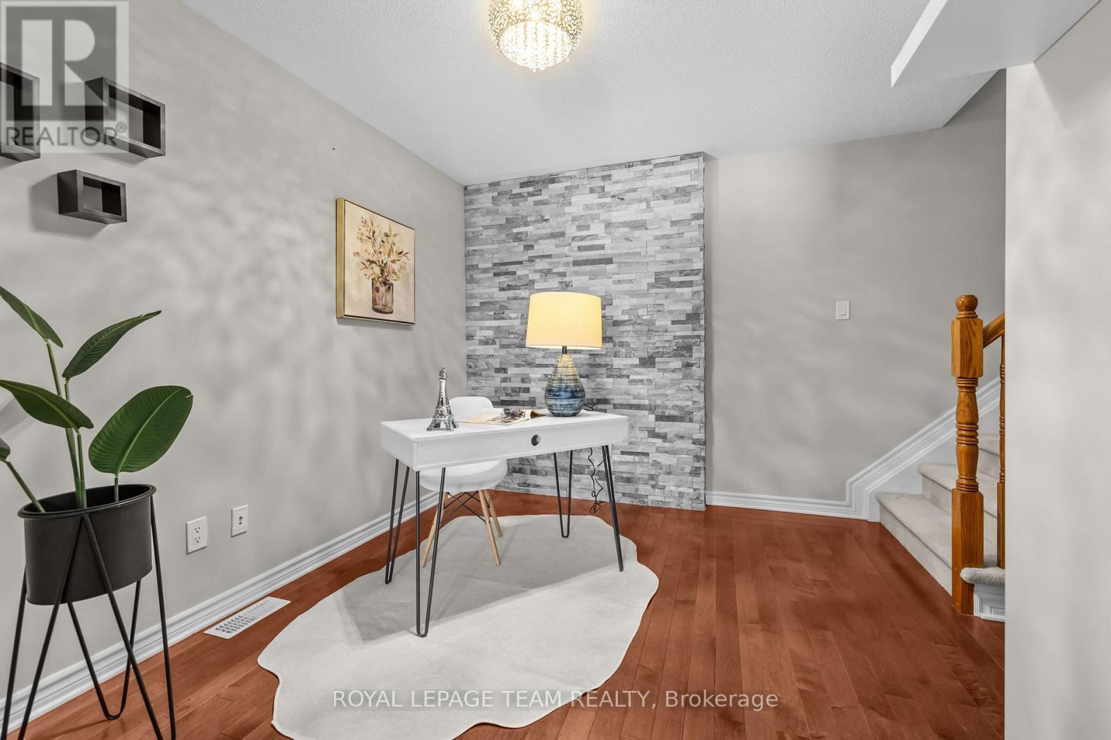 92 Stockholm Private, Ottawa, Ontario  K4M 0G9 - Photo 3 - X12962828