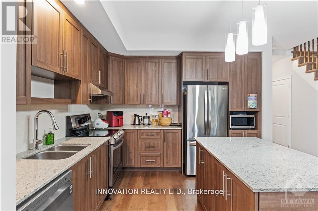 254 Munro Street, Carleton Place, Ontario  K7C 0P2 - Photo 4 - X12962838