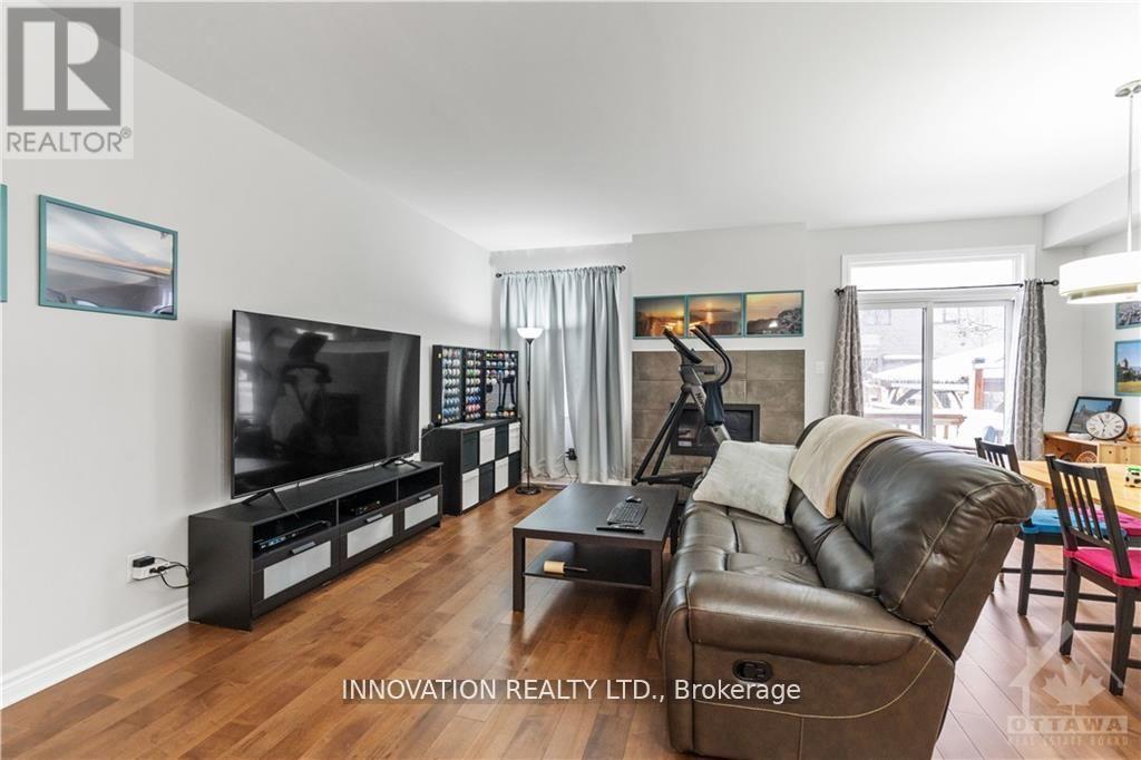 254 Munro Street, Carleton Place, Ontario  K7C 0P2 - Photo 7 - X12962838