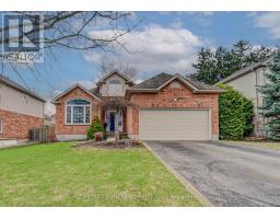 11 CAROLINIAN LANE, Cambridge, Ontario