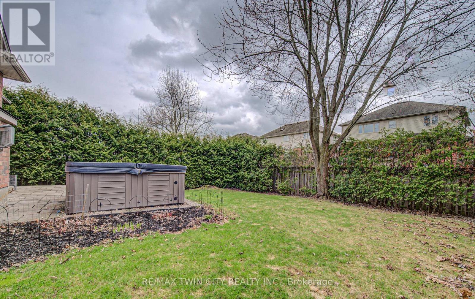 11 Carolinian Lane, Cambridge, Ontario  N1S 5B5 - Photo 42 - X12865058