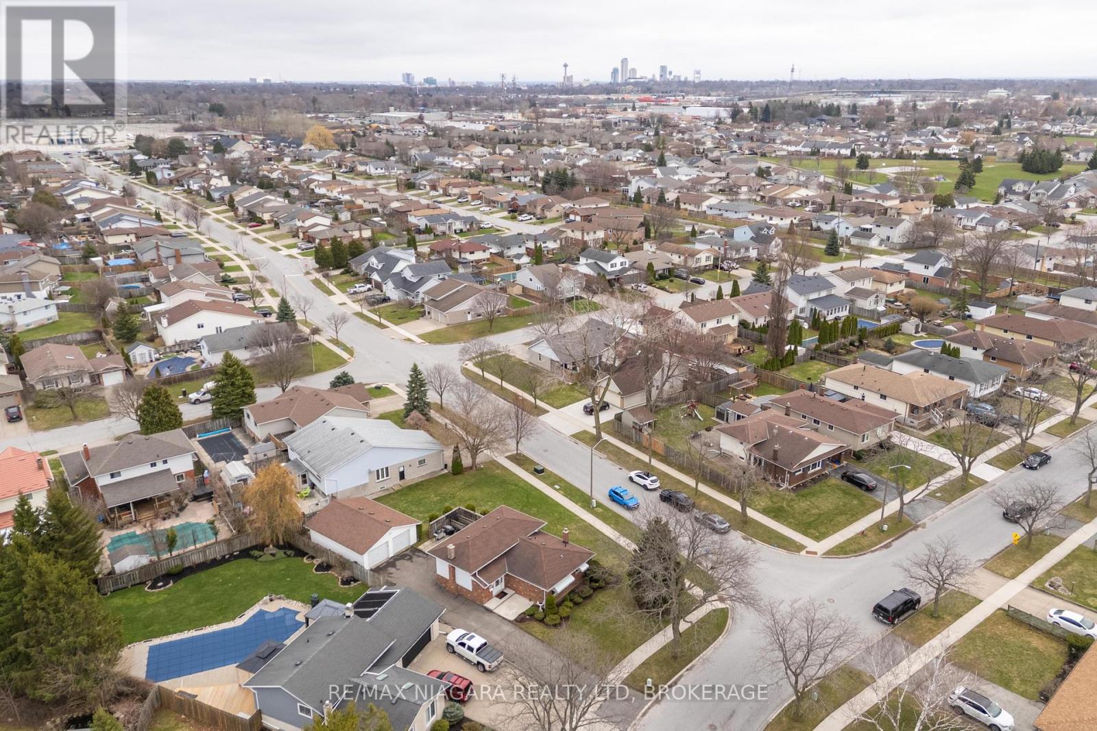 4148 Preston Avenue, Niagara Falls, Ontario  L2H 2C5 - Photo 3 - X12962834