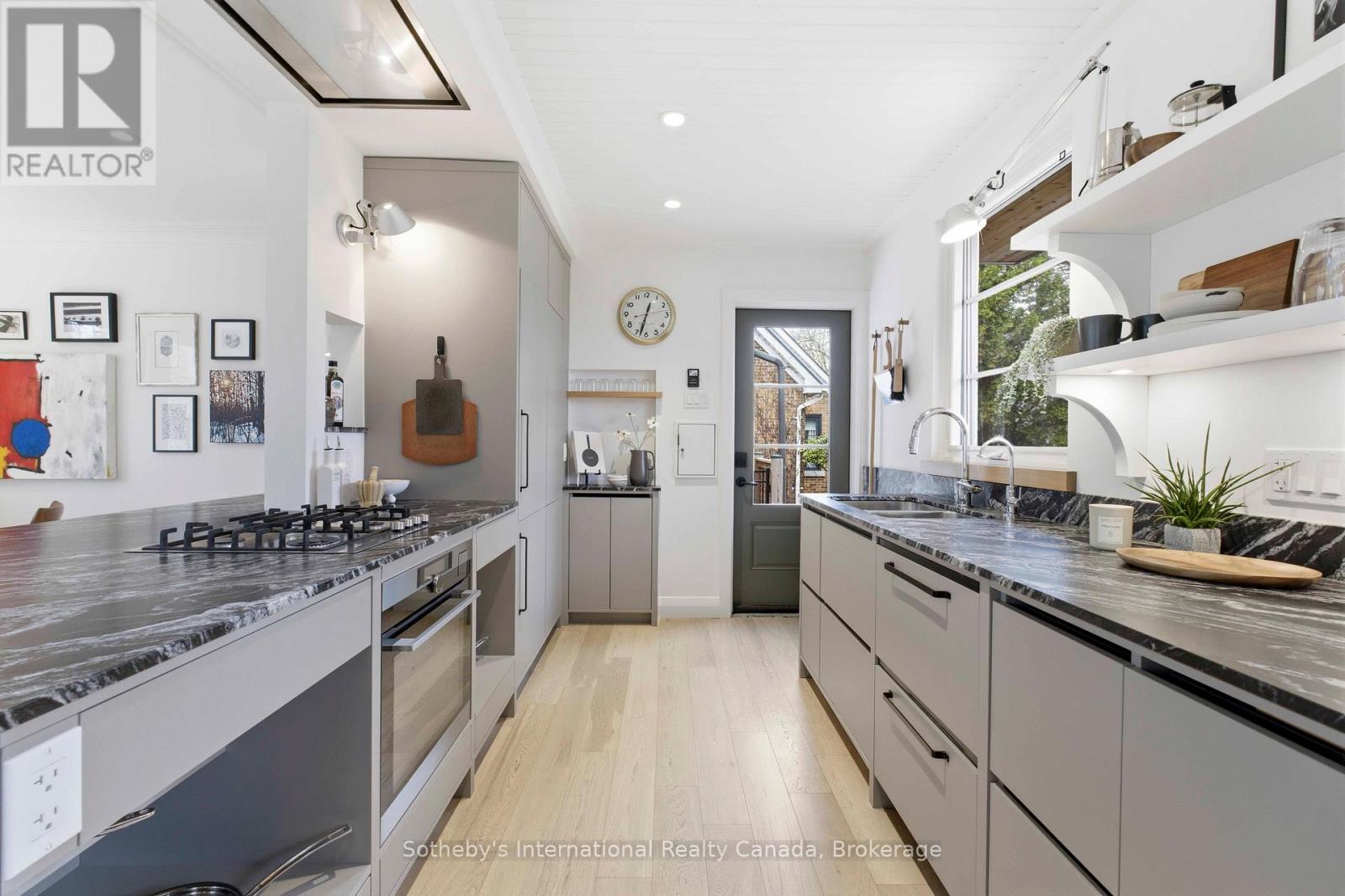 189 Forsyth Drive, Waterloo, Ontario  N2L 1A1 - Photo 19 - X12962764