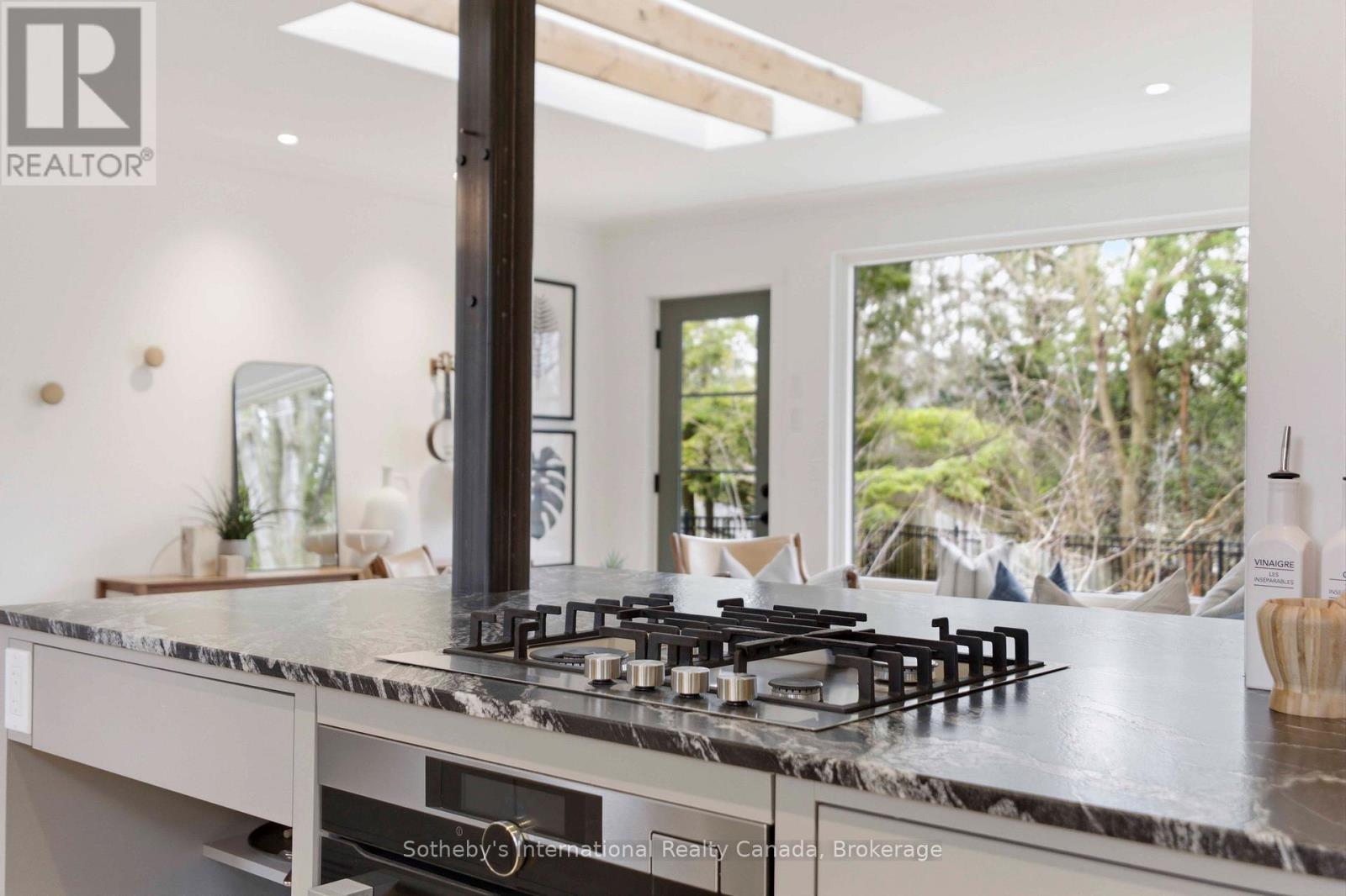 189 Forsyth Drive, Waterloo, Ontario  N2L 1A1 - Photo 22 - X12962764