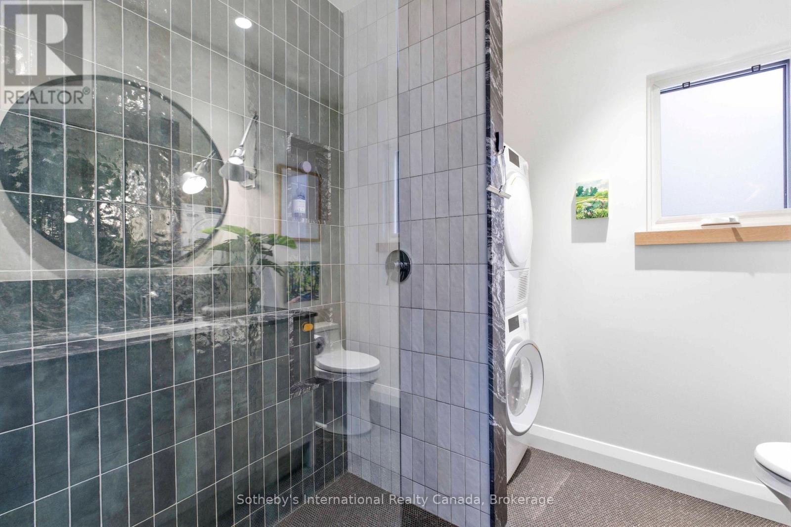 189 Forsyth Drive, Waterloo, Ontario  N2L 1A1 - Photo 28 - X12962764