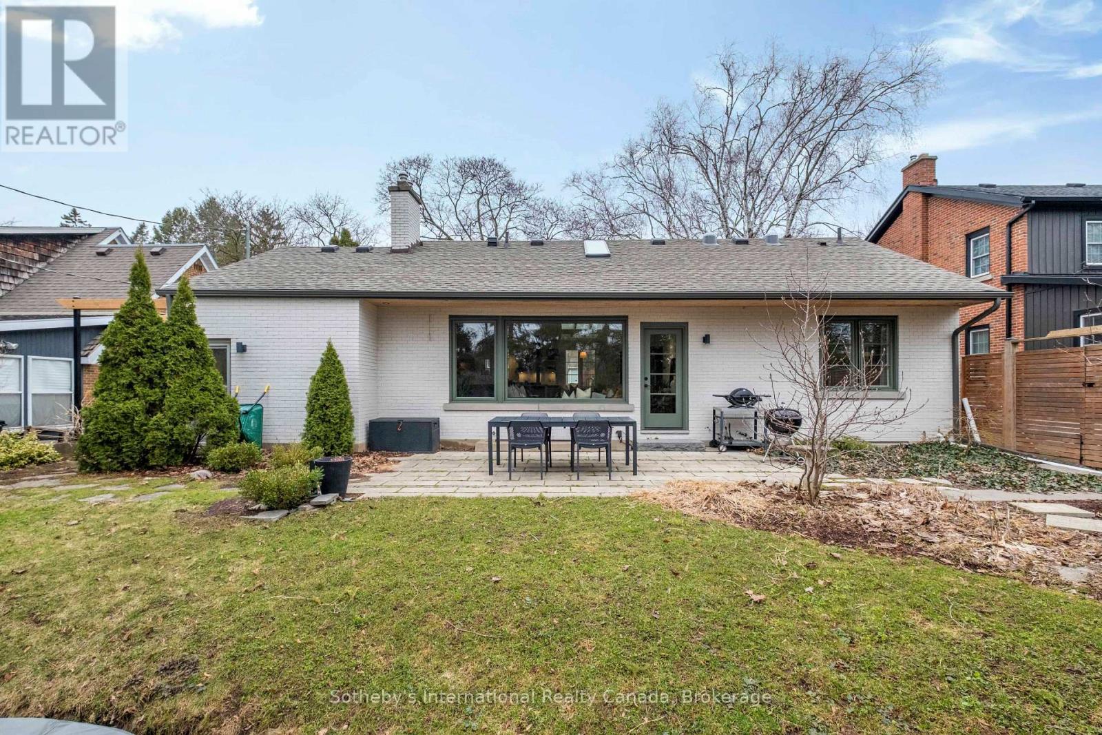 189 Forsyth Drive, Waterloo, Ontario  N2L 1A1 - Photo 31 - X12962764