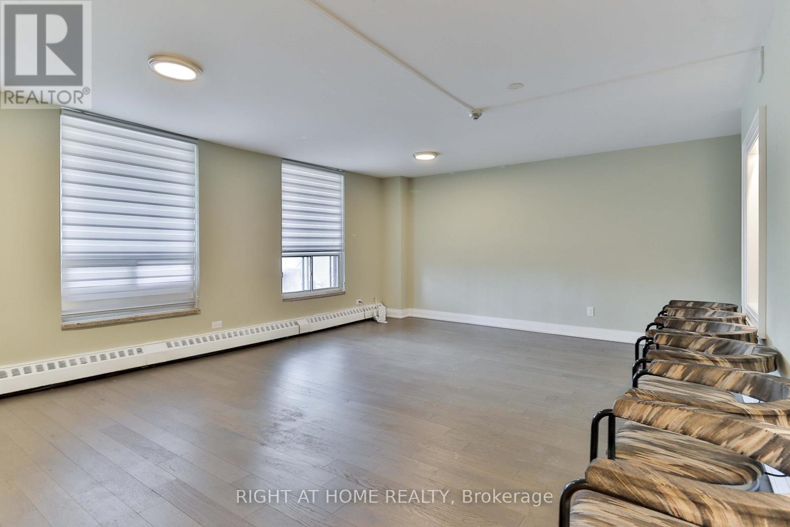 509 - 15 London Green Court, Toronto, Ontario  M3N 1K4 - Photo 11 - W12958854