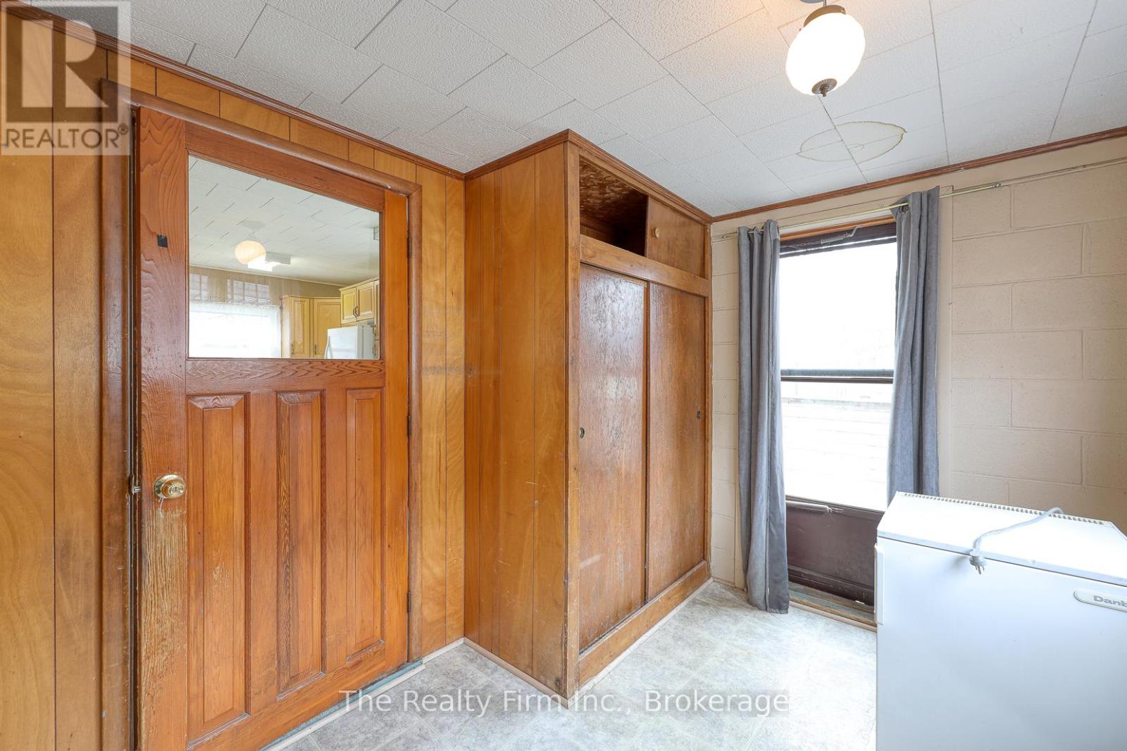 52 Huron Street, Woodstock, Ontario  N4S 6Z3 - Photo 4 - X12962790