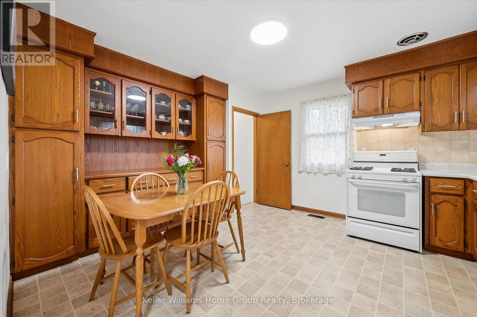 28 Normandy Drive, Guelph, Ontario  N1E 2P4 - Photo 14 - X12962728