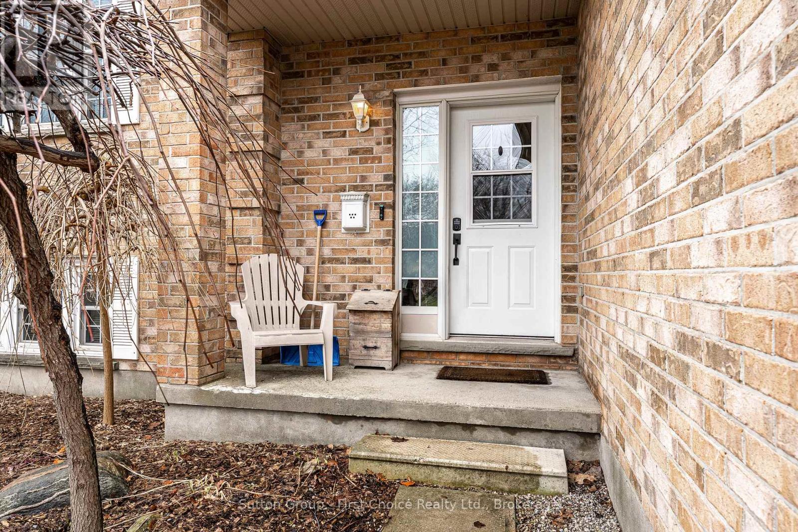 27 Mcqueen Court, Stratford, Ontario  N4Z 1H5 - Photo 3 - X12962760