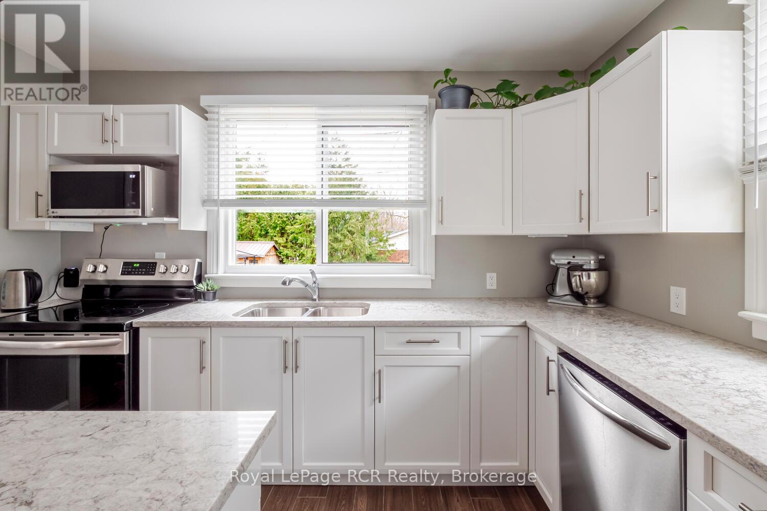 662 7th Avenue E, Owen Sound, Ontario  N4K 2X8 - Photo 12 - X12962782