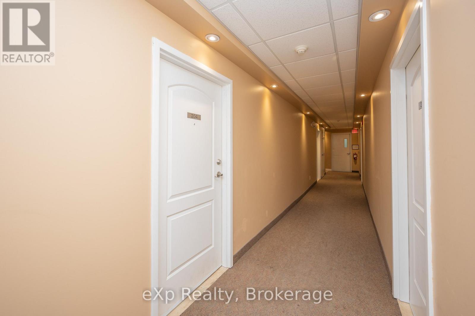 204 - 886 Golf Links Road, Hamilton (Meadowlands), Ontario  L9K 1J8 - Photo 12 - X12962810